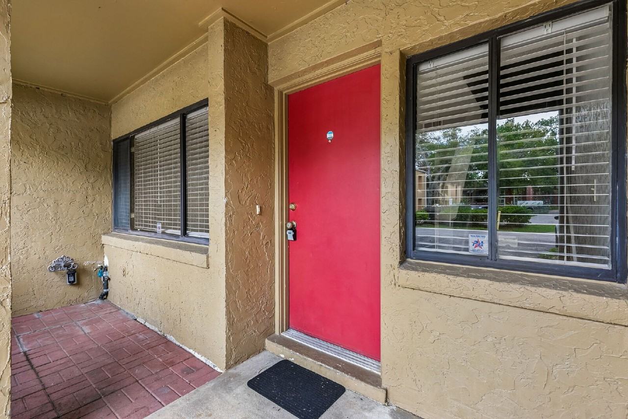 5810 Windhover Dr - Photo 2 of 31