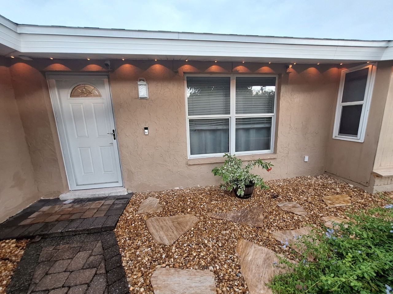 4050 Yucatan Cir - Photo 3 of 42