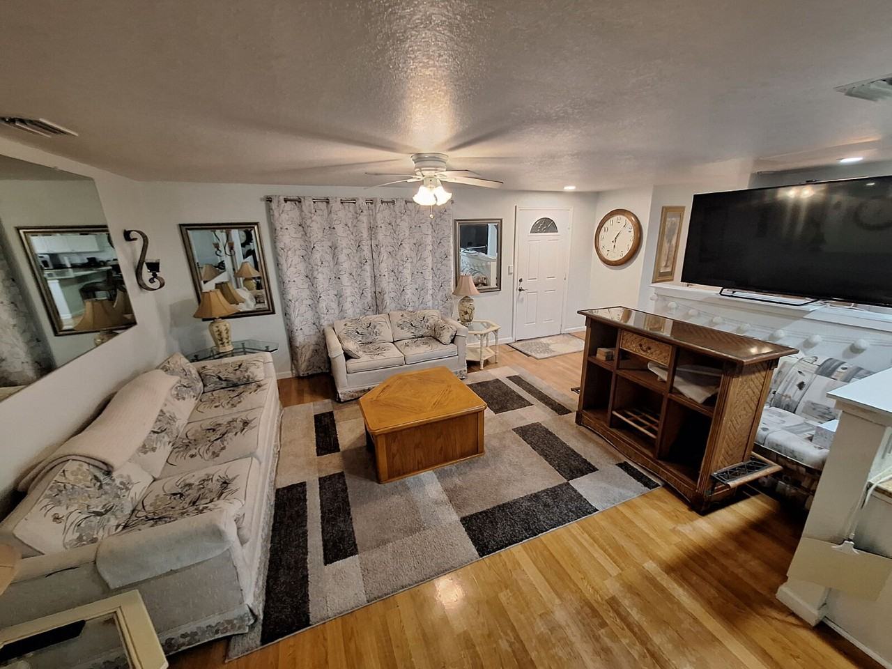4050 Yucatan Cir - Photo 7 of 42