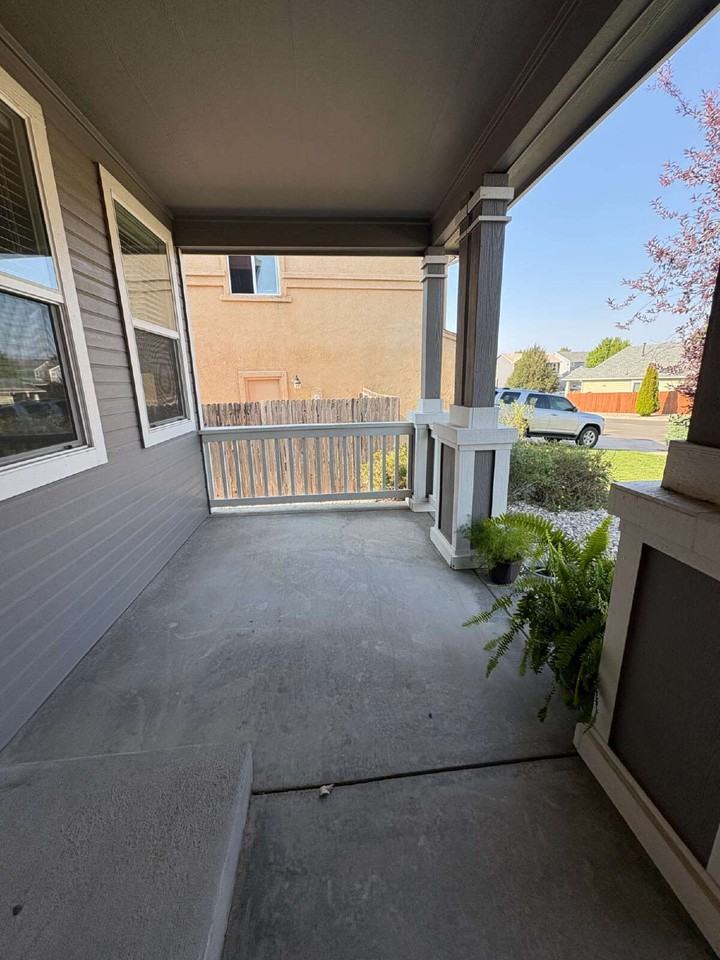 4521 Lazy River Dr - Photo 2 of 15