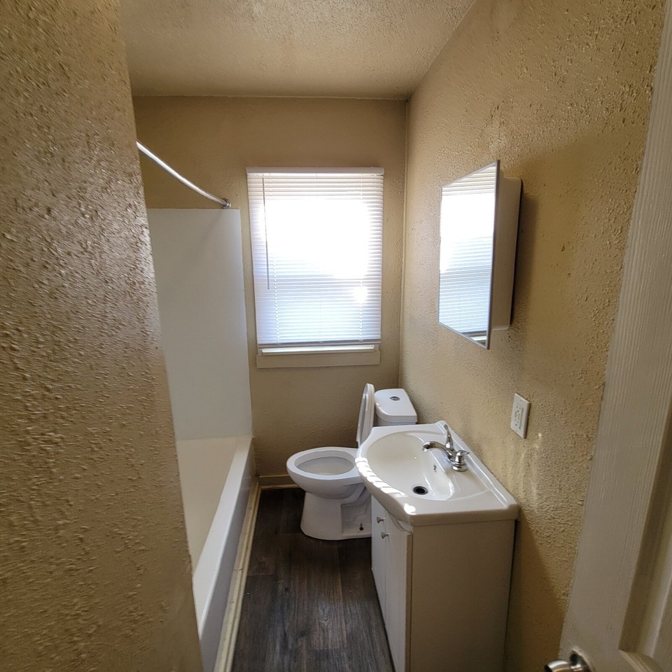 3902 Hoyt Ave - Photo 7 of 7