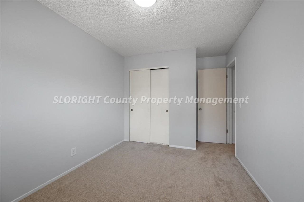 1351 Royal Way - Photo 6 of 23