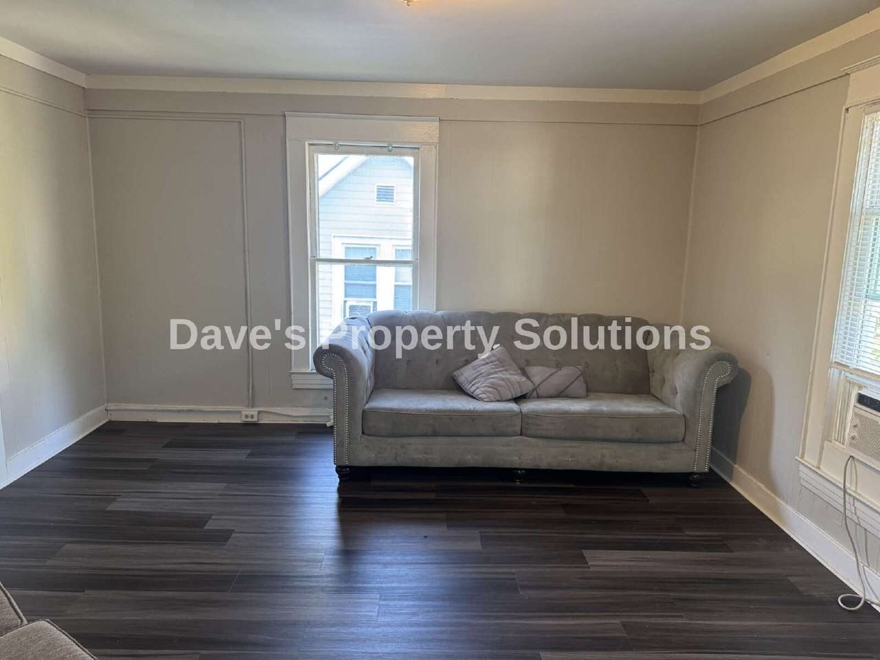 313 4th St #B - Photo 5 of 16