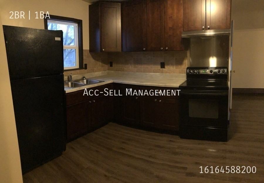 257 Gold Ave Nw #2 - Photo 2 of 12