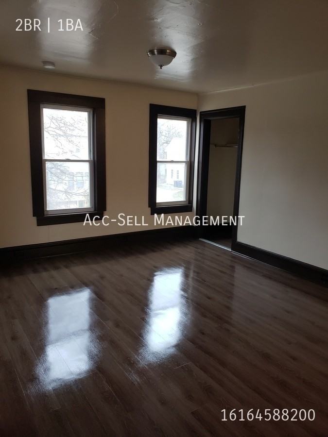 257 Gold Ave Nw #2 - Photo 4 of 12