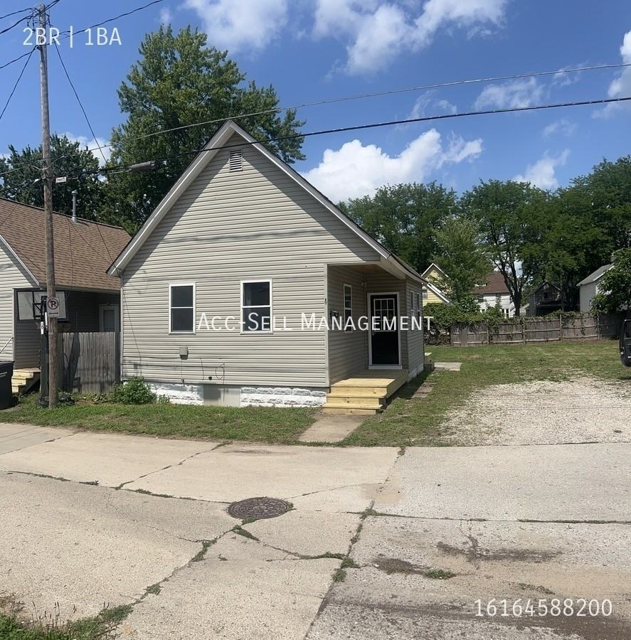 17 Mathews Ct Ne