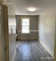 205 Valley Ave Nw #4 - Photo 4 of 7