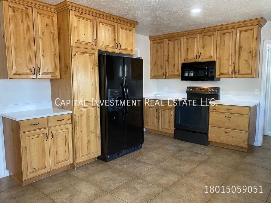 2626 S 1700 E - Photo 5 of 20