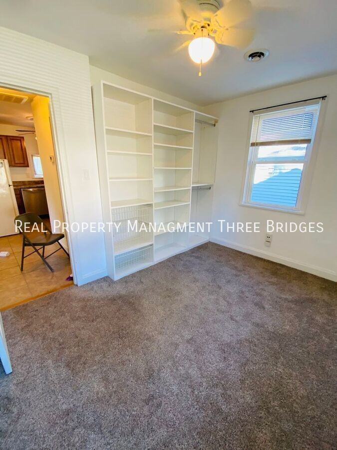 7061 Pernod Ave - Photo 7 of 15