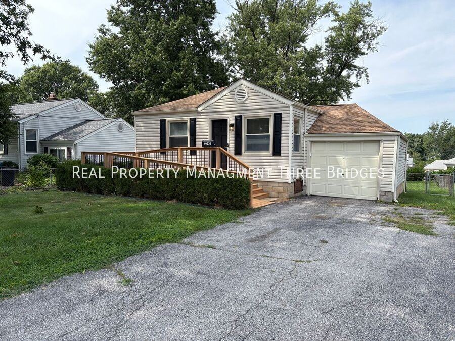 10335 Lackland Rd - Photo 4 of 12