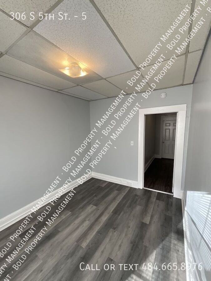 306 S 5th St #5 - Photo 4 of 10