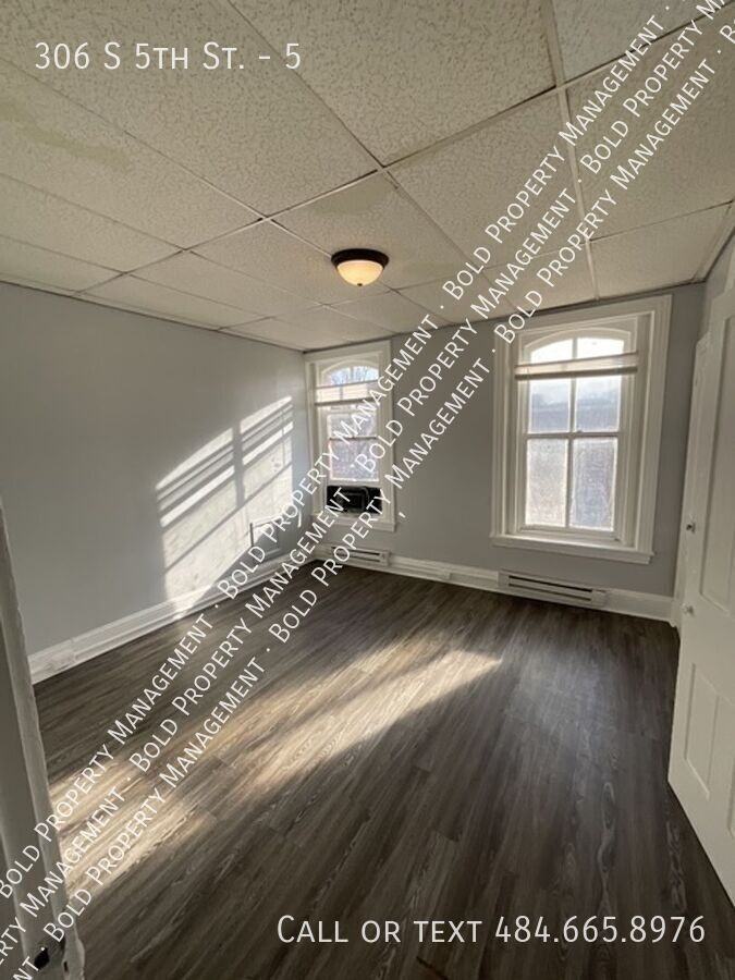 306 S 5th St #5 - Photo 6 of 10