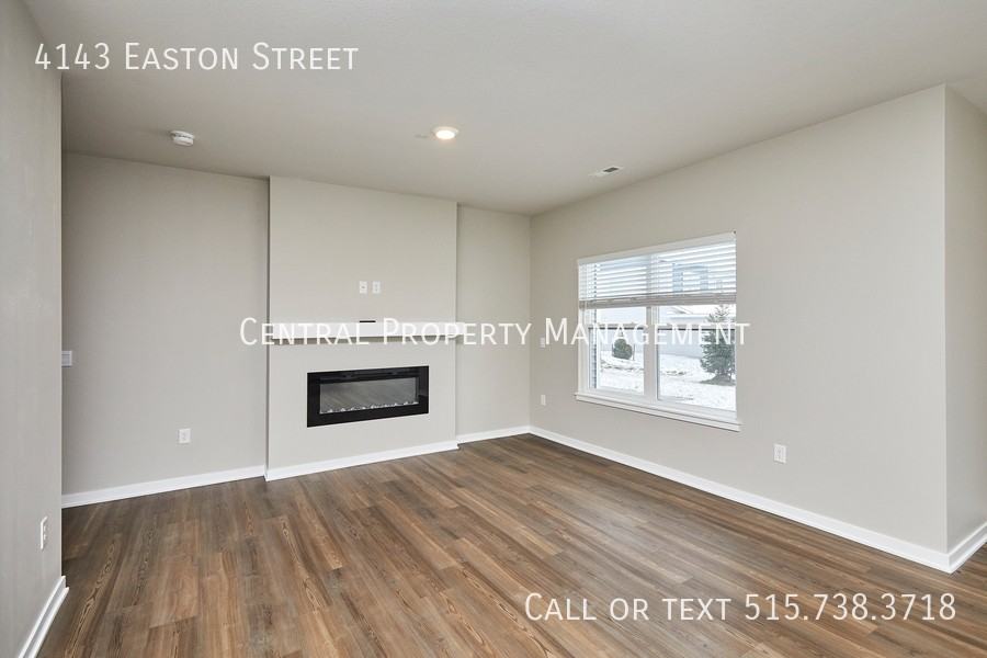 4143 Easton St - Photo 3 of 26