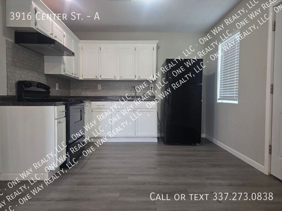 3916 Center St #A - Photo 3 of 6
