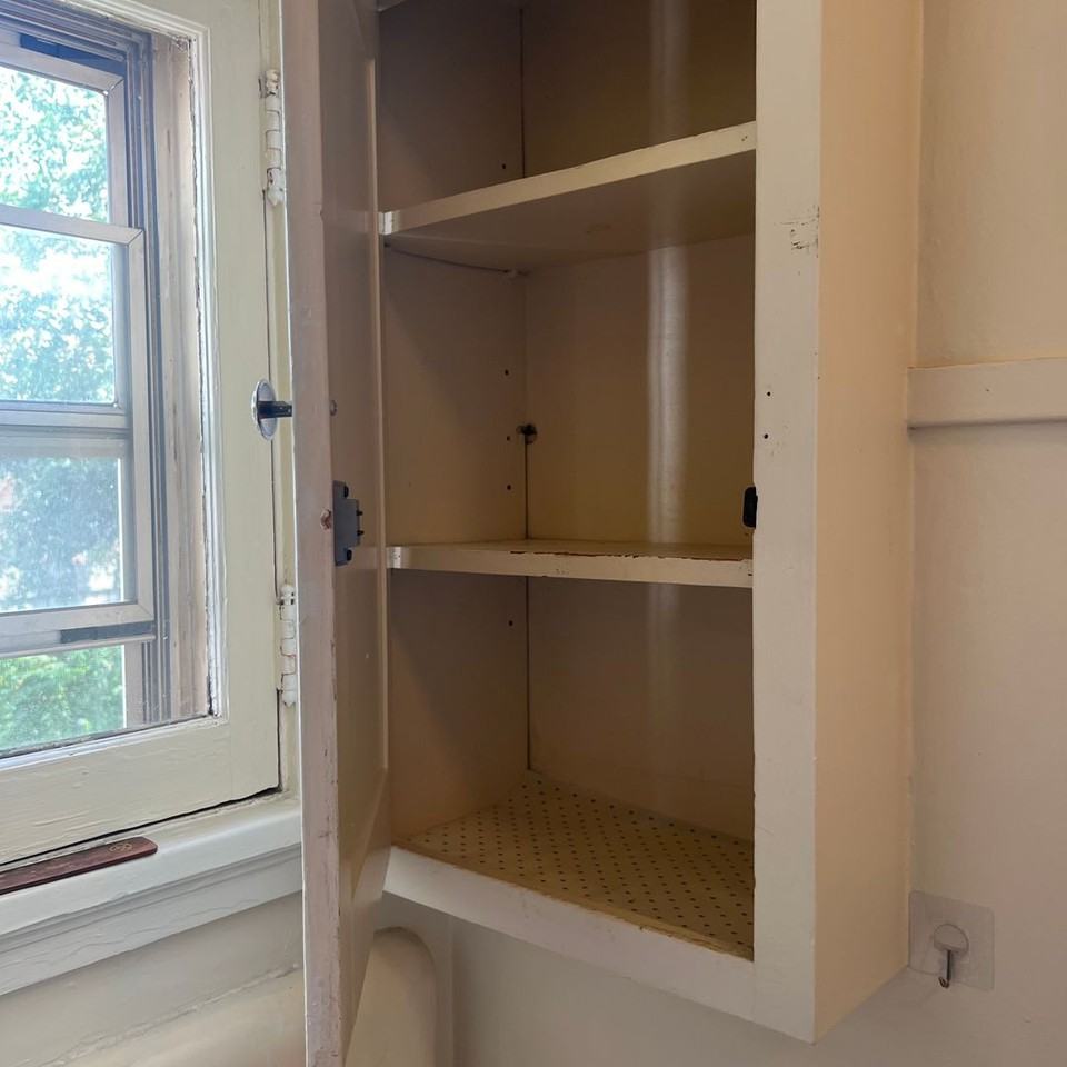 1108 E Clarke St - Photo 3 of 14
