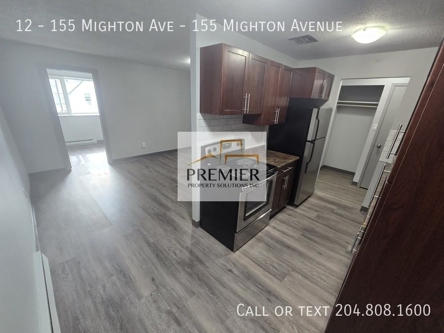 155 - 155 Mighton Ave - Photo 2 of 6
