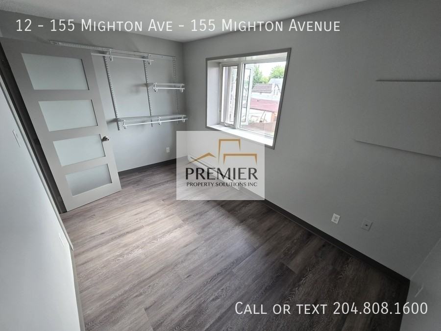 155 - 155 Mighton Ave - Photo 3 of 6
