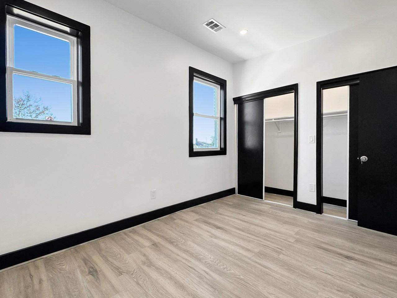 2325 Reisterstown Rd #B - Photo 6 of 19