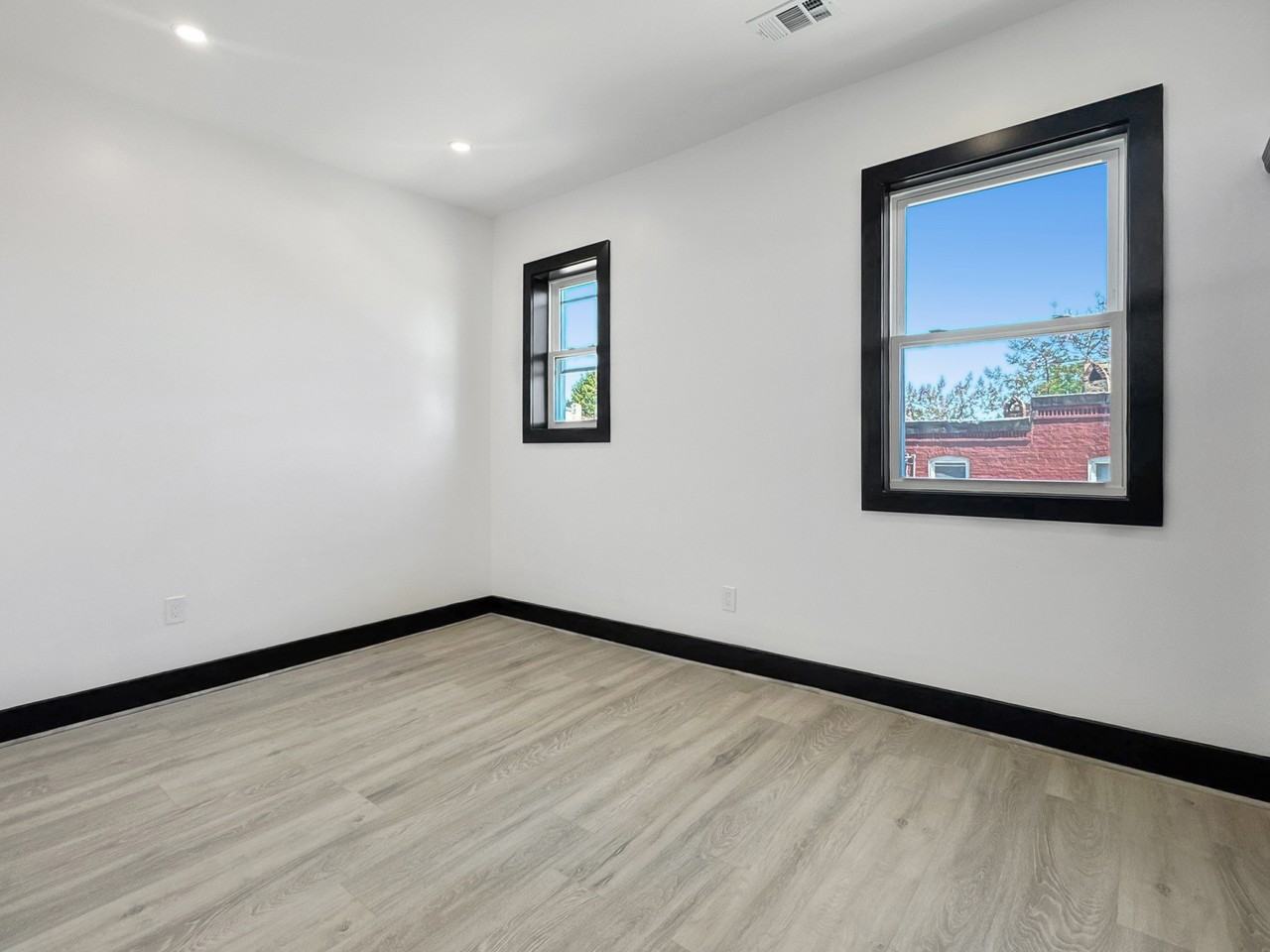2325 Reisterstown Rd #B - Photo 7 of 19