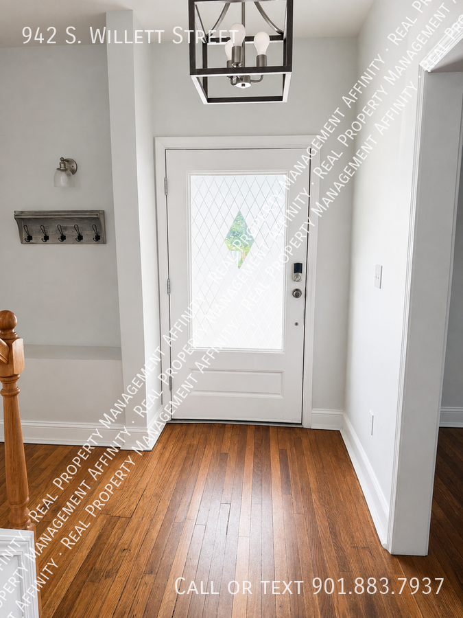 942 S Willett St - Photo 4 of 17