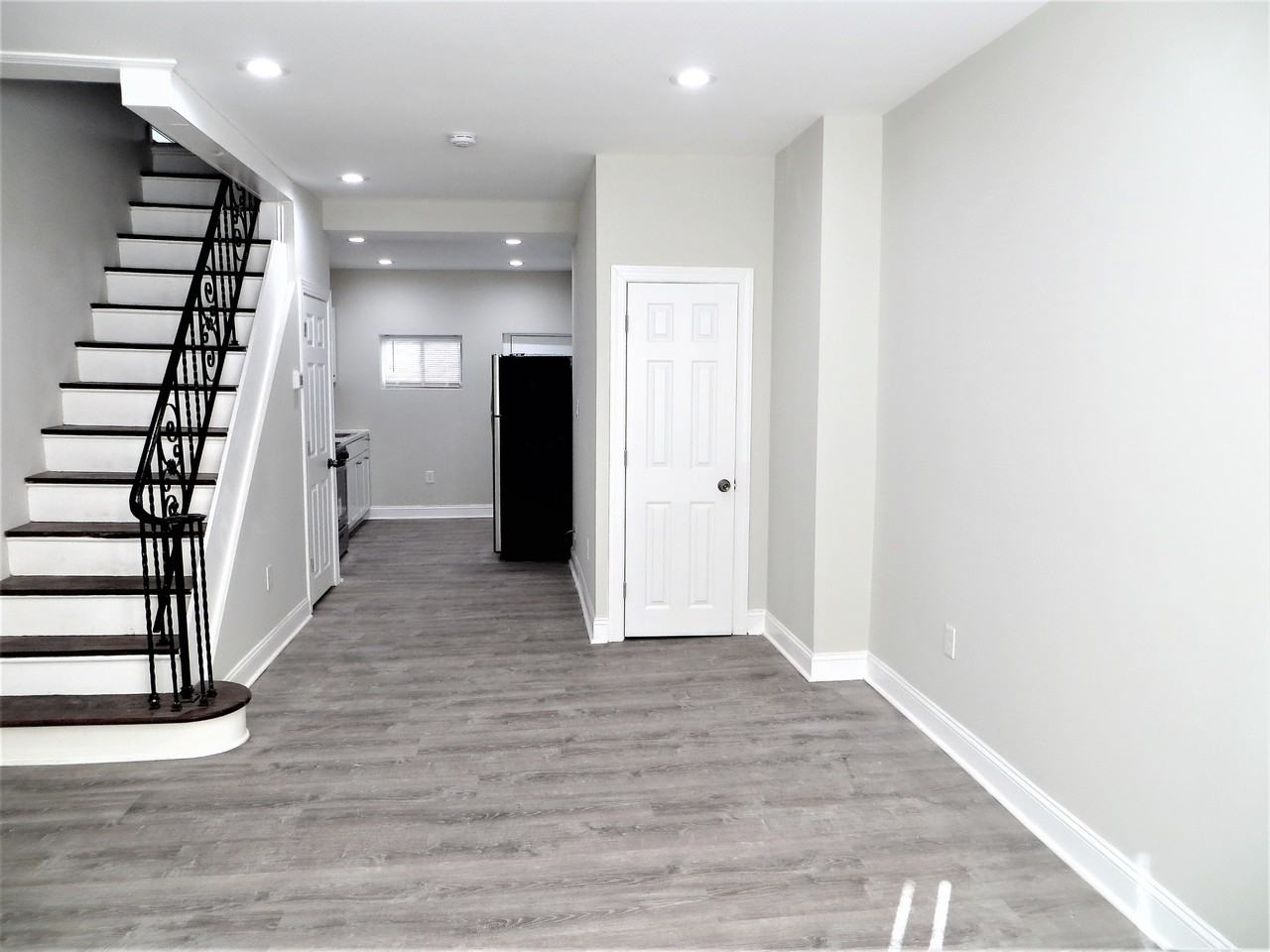 1919 Pierce St - Photo 2 of 22