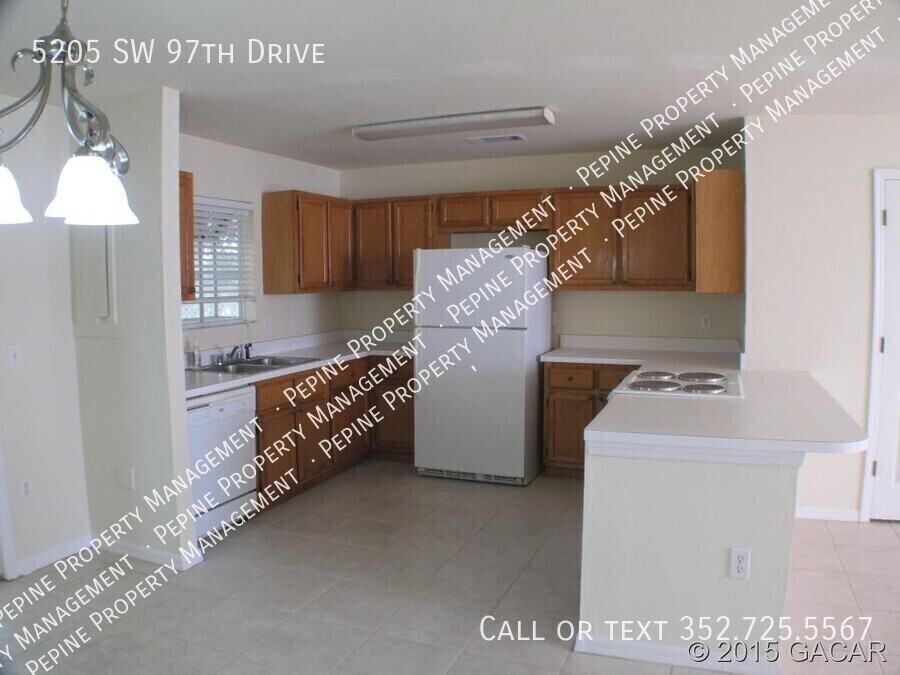 5205 Sw 97th Dr - Photo 3 of 15