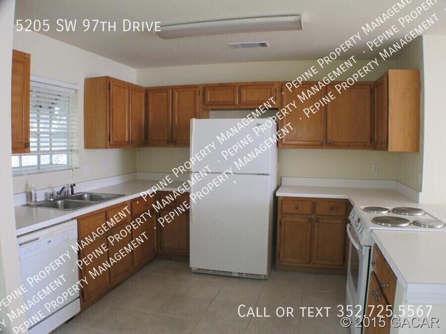 5205 Sw 97th Dr - Photo 4 of 15