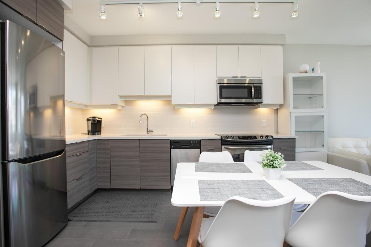 9393 Tower Road - Photo 6 of 17