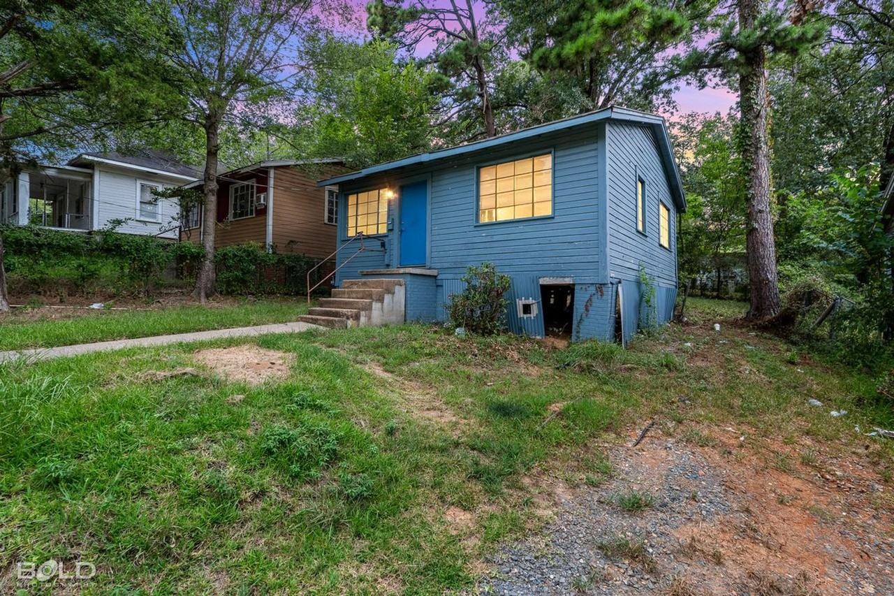 1354 Summers St - Photo 2 of 17