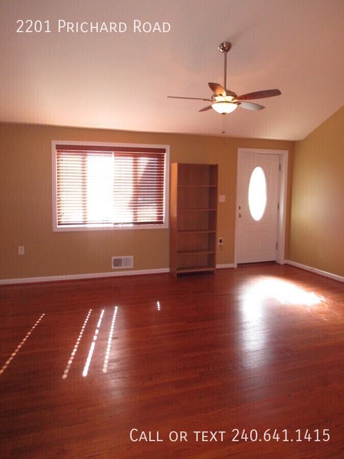 2201 Prichard Rd - Photo 3 of 26