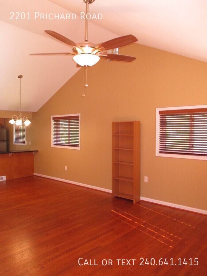 2201 Prichard Rd - Photo 4 of 26