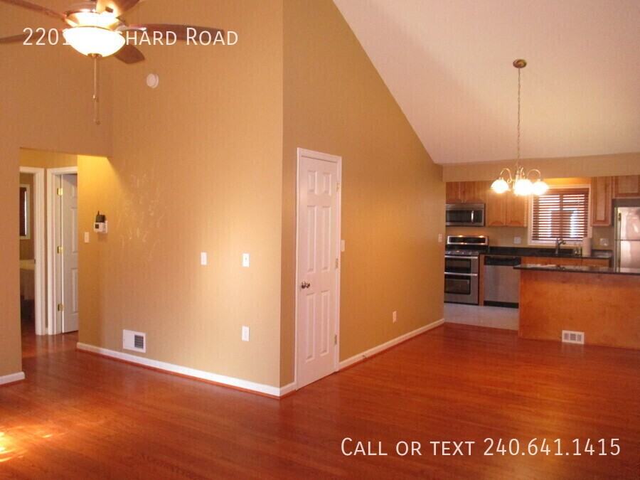 2201 Prichard Rd - Photo 5 of 26