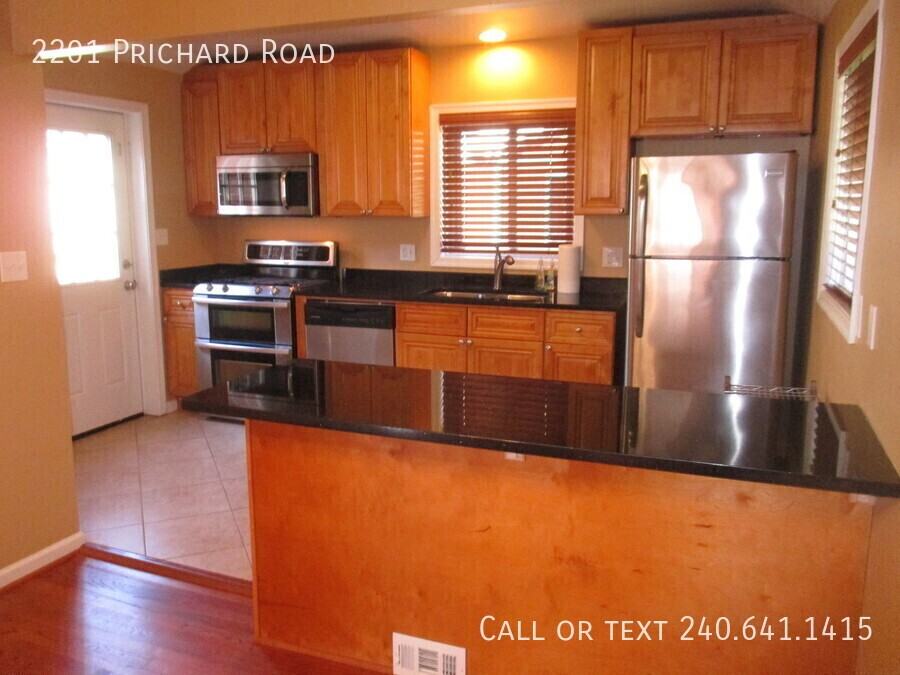 2201 Prichard Rd - Photo 7 of 26