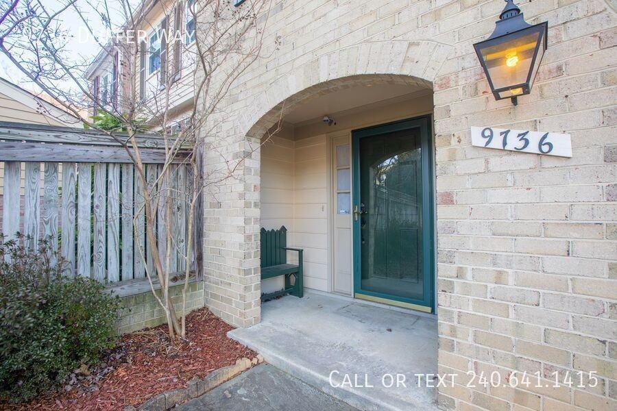 9736 Duffer Way - Photo 3 of 35