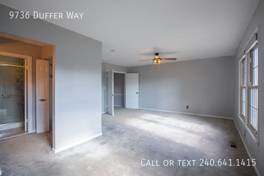 9736 Duffer Way - Photo 7 of 35
