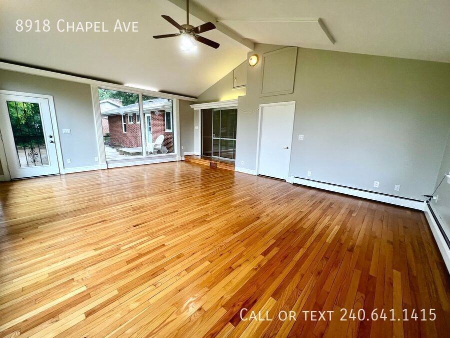 8918 Chapel Ave - Photo 3 of 28