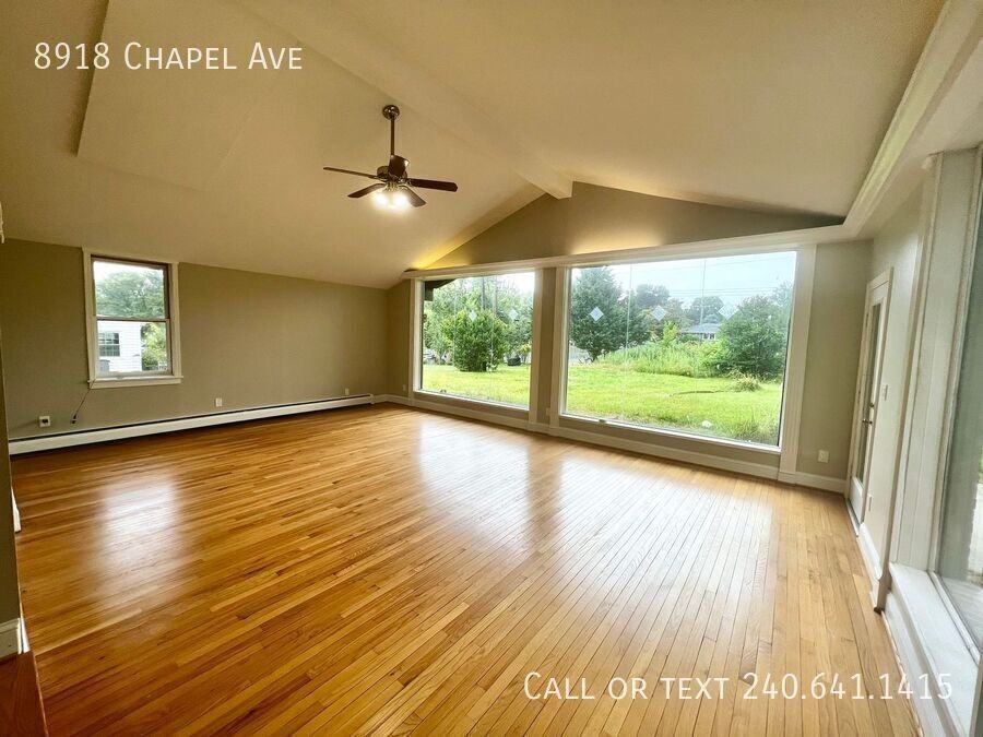8918 Chapel Ave - Photo 4 of 28