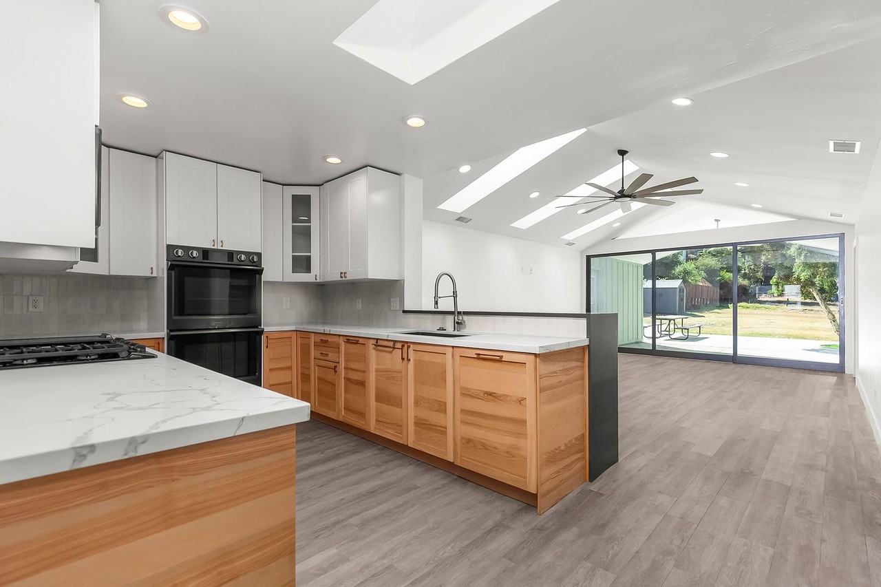 7843 Quince St - Photo 6 of 40