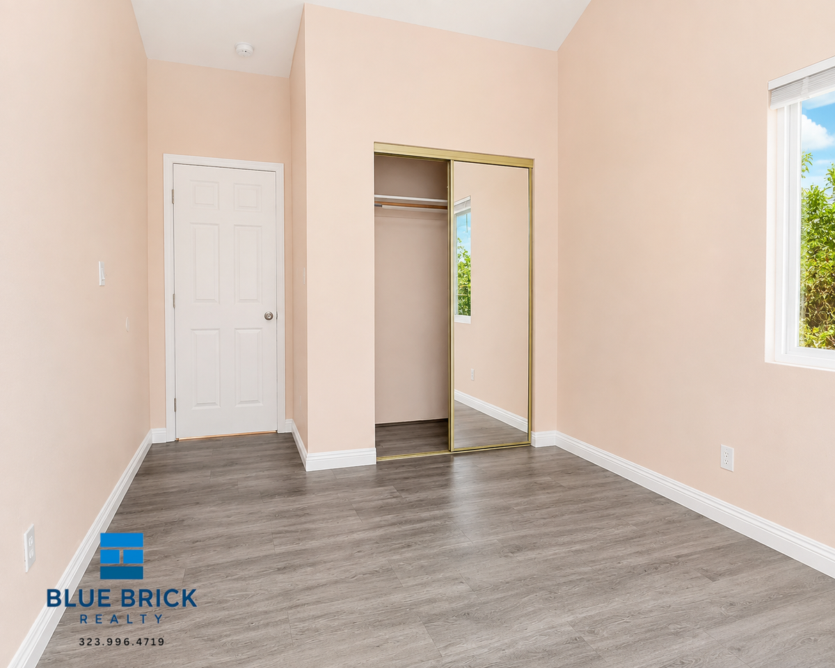 2426 Wabash Ave - Photo 5 of 17
