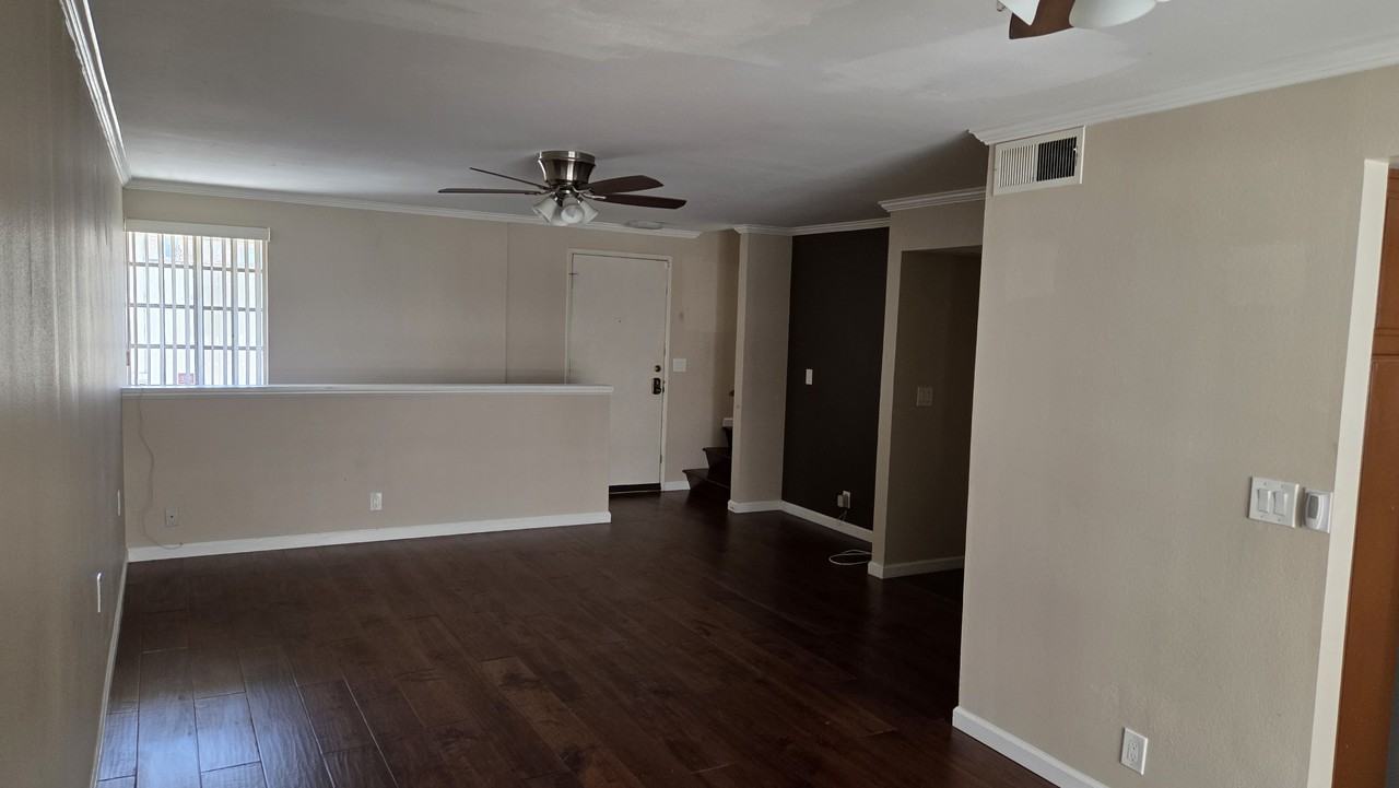 116 S Chapel Ave #L - Photo 2 of 41