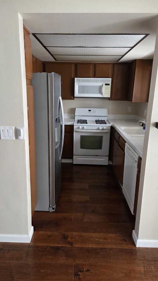116 S Chapel Ave #L - Photo 5 of 41