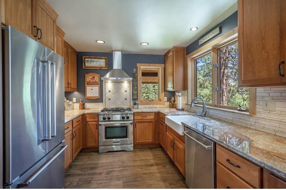 15107 Berkshire Cir #NA - Photo 3 of 11