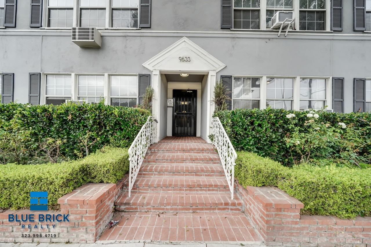 9633 W Olympic Blvd #10 - Photo 4 of 28