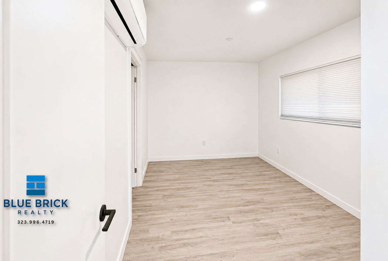 1348 E 27th St #101 - Photo 3 of 6