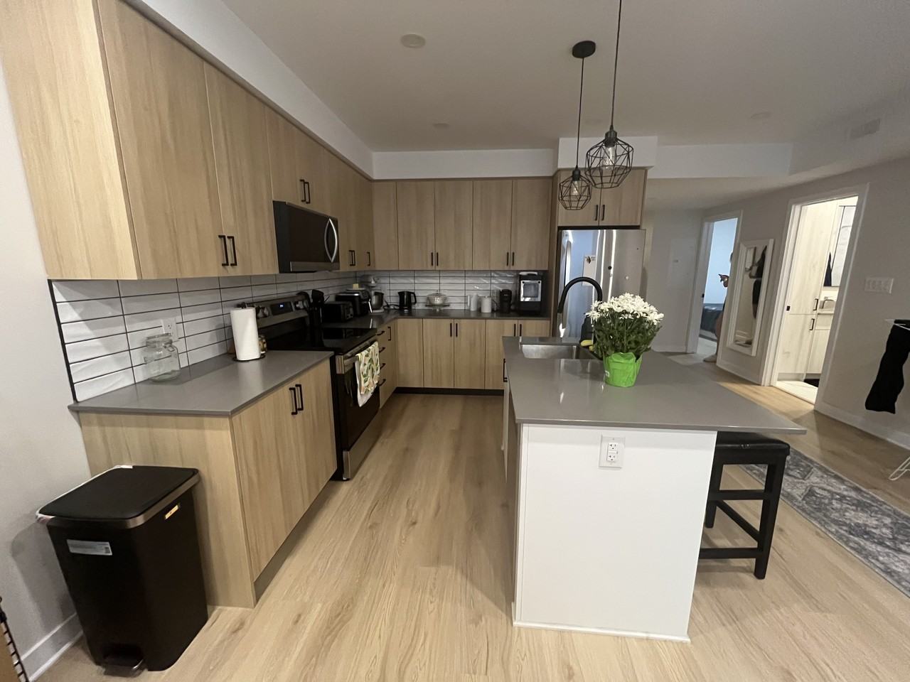 1355 Gosset St - Photo 2 of 30
