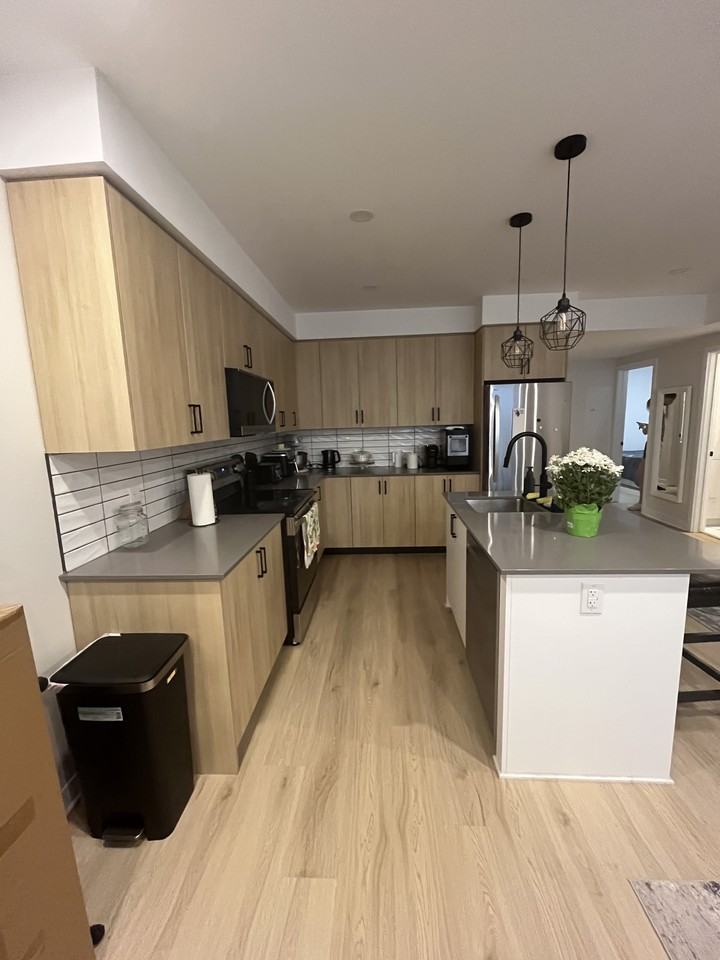 1355 Gosset St - Photo 3 of 30