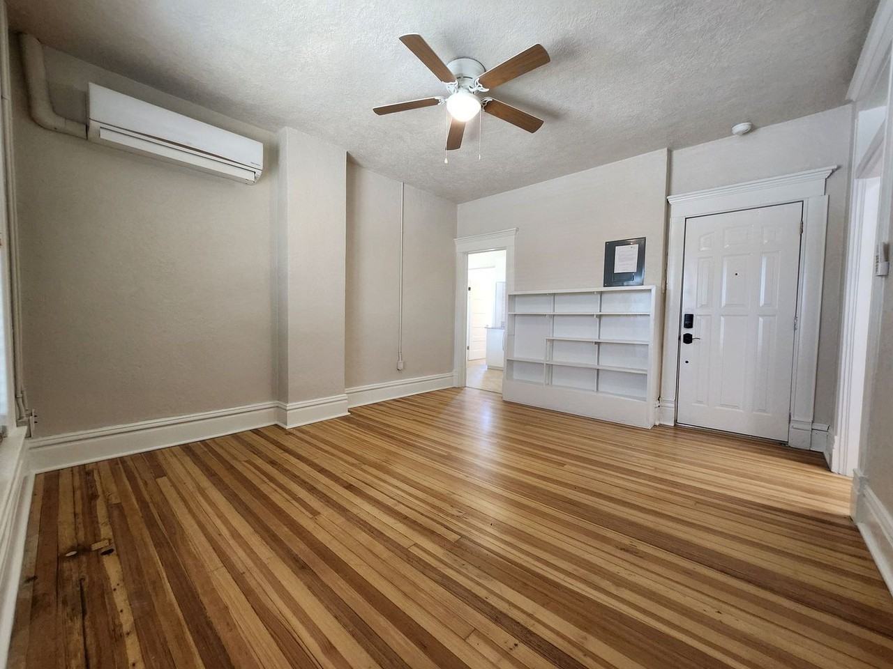 1000 Carteret Ave 1219 Holmes Drive #6 - Photo 7 of 40