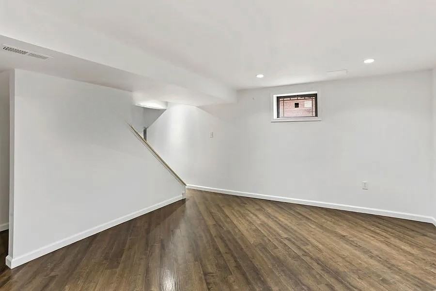 1274 Delafield Pl Ne #NA - Photo 5 of 21