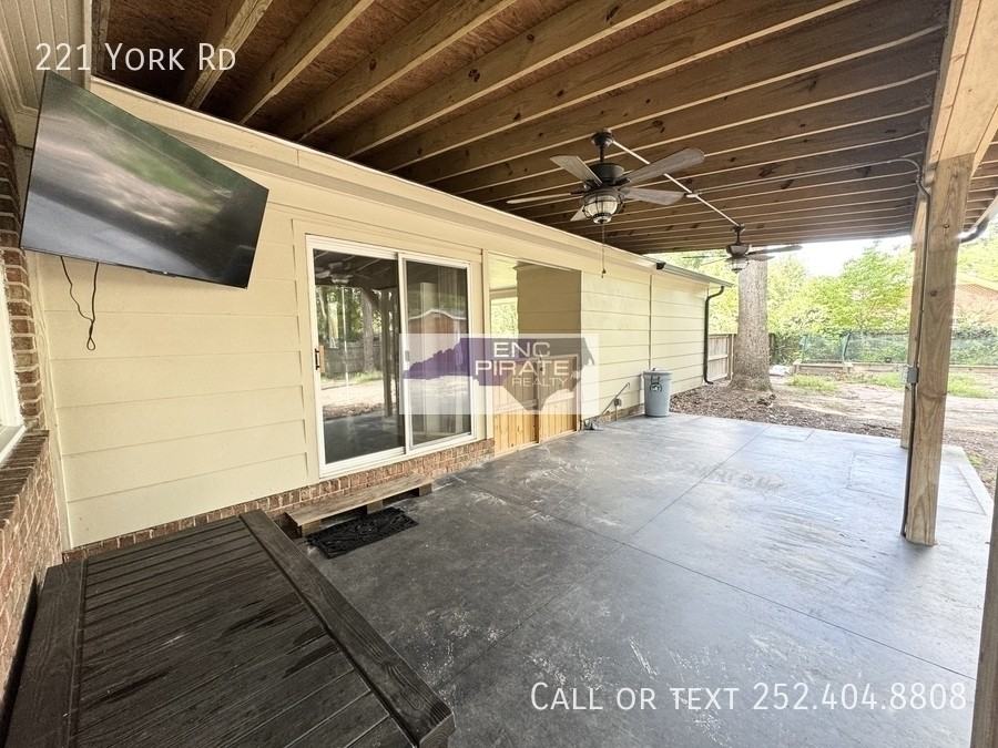 221 York Rd - Photo 5 of 50