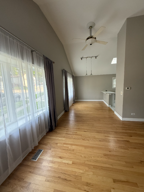 712 Chestnut St - Photo 4 of 13